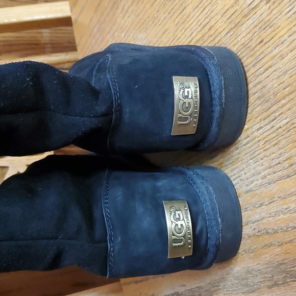UGG Boots - Picture 5 of 11